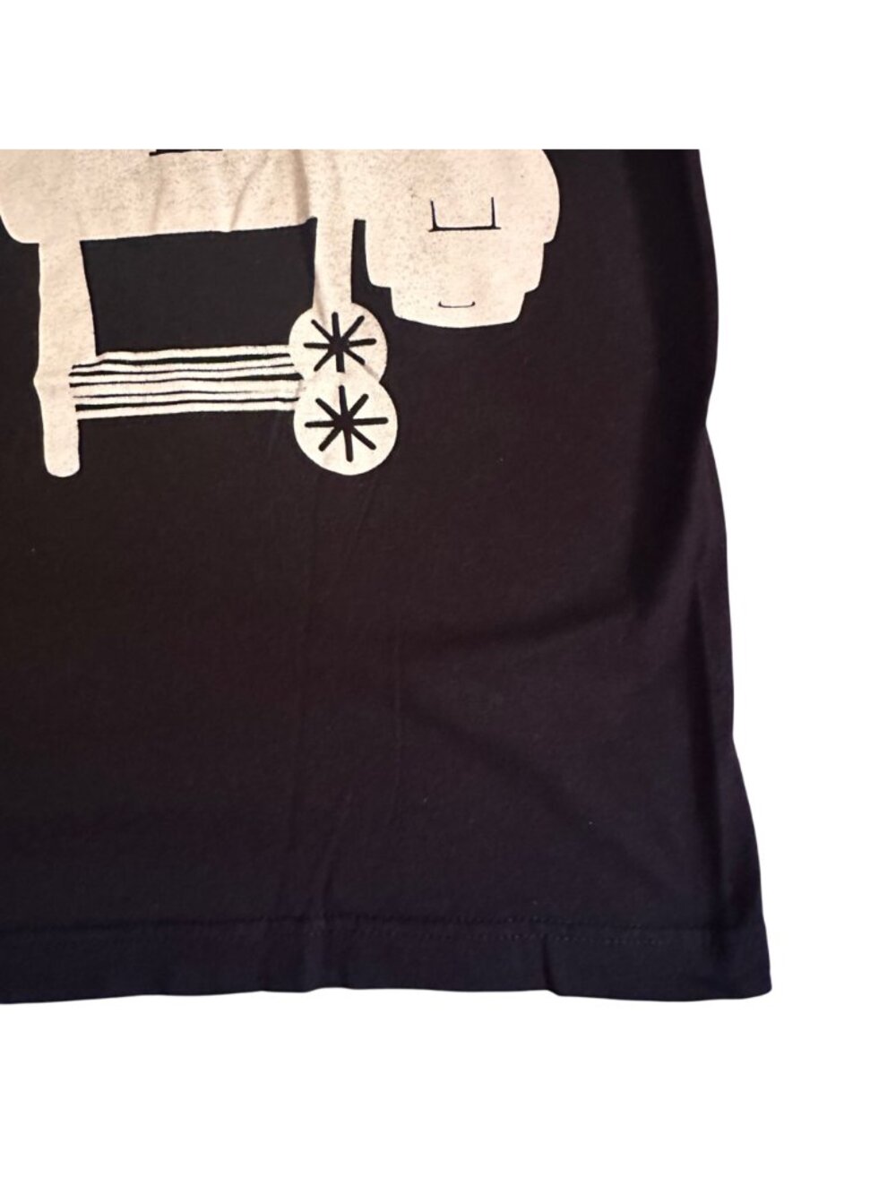 The Deltaz Graphic Black T-Shirt With White BBQ Grill Design - Picture 6 of 12